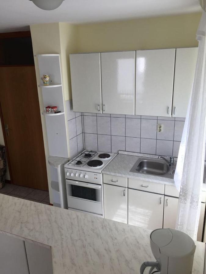 Apartmani Ana Malinska Bagian luar foto