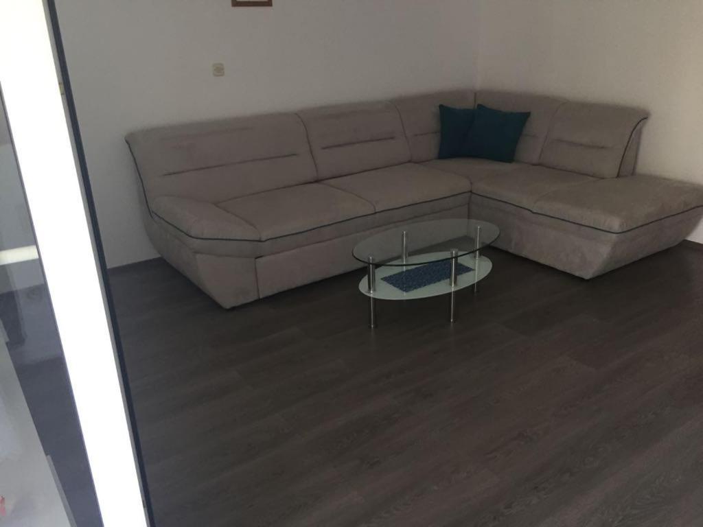 Apartmani Ana Malinska Bagian luar foto
