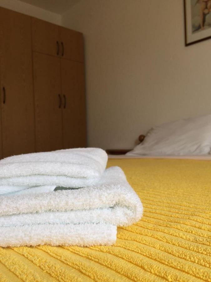 Apartmani Ana Malinska Bagian luar foto