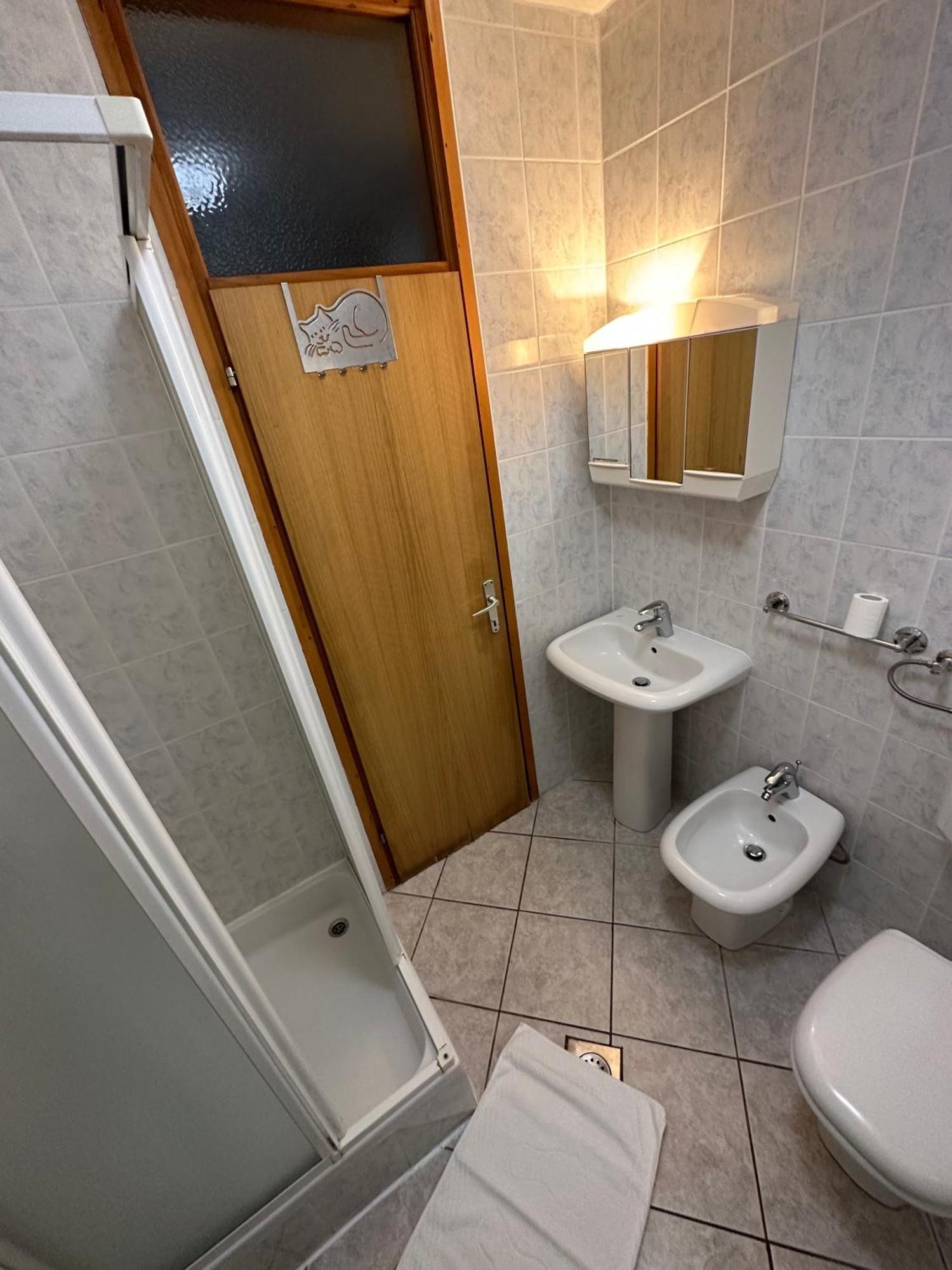 Apartmani Ana Malinska Bagian luar foto